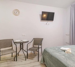 1-комнатные апартаменты студия №6 в Уно Эстейт