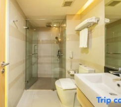 Двухместный номер Deluxe с видом на океан двуспальная кровать в Pattaya Sea View Hotel