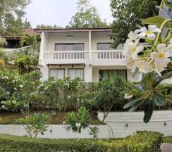 Двухместный номер Deluxe двуспальная кровать в On The Hill Karon Resort