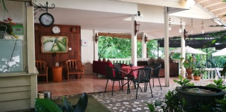 Карон: Курортный отель On The Hill Karon Resort