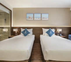 Номер Premier в Canvas Danang Beach Hotel