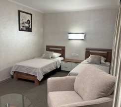 Двухместный просторный номер в Строитель
