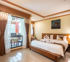 Трёхместный номер Deluxe в Baan Sailom Resort