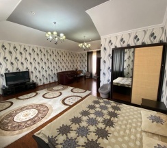 Номер полулюкс с 1 двуспальной кроватью в Classic