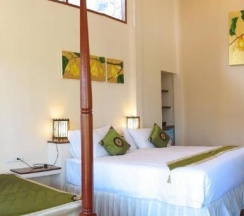 Двухместное бунгало с видом на бассейн 2 отдельные кровати в Khanom Hill Resort