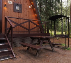 Глэмпинг: Экодом с террасой в лесной зоне в Пасторское озеро