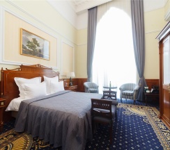 Гагаринский в Парус