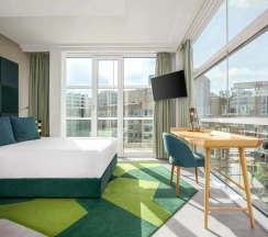 Двухместный номер Corner Executive двуспальная кровать в Room Mate Aitana, Amsterdam