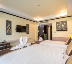 Двухместный номер Deluxe с видом на море двуспальная кровать в Baan Sailom Resort