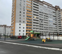 Двухместные апартаменты c 1 комнатой с балконом (двуспальная кровать) в Квартира Уютная на Кургане Бессмертия
