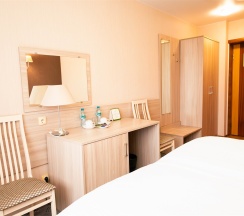 Бизнес с большой двуспальной кроватью в Амакс