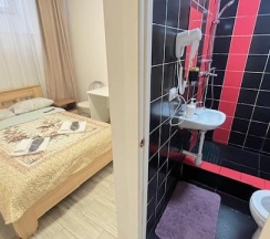 Номер стандарт с 1 двуспальной кроватью (цокольный этаж) в Kovensky