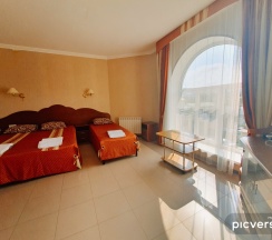 Люкс Четырёхместный в Южная ночь