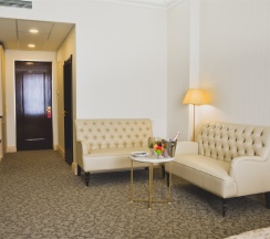 Полулюкс в 7 Avenue Hotel&SPA
