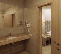 FAMILY JUNIOR SUITE PLUS с боковым видом на море в Эмеральдика