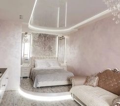 Люкс с балконом и с красивым видом из окна в Апартаменты Deluxe, 46 м² на улице Ползунова, 4
