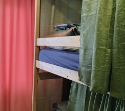 Койко-место в четырехместном женском номере  в Малахит