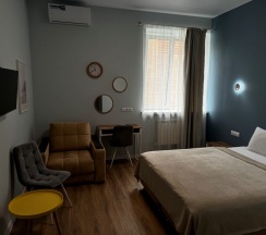 СУПЕРИОР Трехместный номер с двуспальной и односпальной кроватями в Zb Hotels Айсберг Саратов