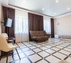 Классический трехместный номер в Мирталь