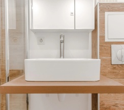 Апартаменты с 2 комнатами с балконом в Квартира Eliza Home у ст. метро Ул. Дыбенко