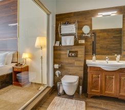 Люкс с видом на реку в Viewpoint Hotel