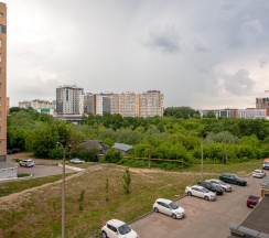 2-комнатные апартаменты улучшенные в центре на 6 сп.мест (4 раздельных) в RentAp (РентАп) на улице Николая Смирнова 7