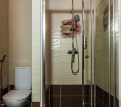 стандартный трехместный номер или номер для двух взрослых  с двумя детьми в Relax88