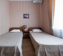 Номер стандарт с 2 односпальными кроватями в Djump hotel