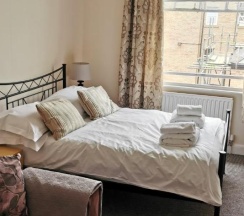 Апартаменты с 2 комнатами в Westmount 1st South