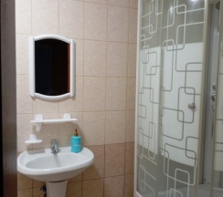 Стандарт-3 пятиместный с удобствами в Курортный