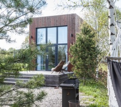 Уютный Tiny House с мансардным окном (Дом2). Заезд в 15.00, выезд до 12.00. в Sheluha house
