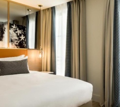 Двухместный номер Prestige двуспальная кровать в Renaissance Paris Vendome Hotel