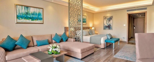 Двухместный люкс с видом на сад двуспальная кровать в Rixos Premium Magawish Suites and Villas