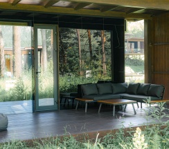 ДОМ ЛЕС  (Дом в Лесу) в Катунь Dom Hotels