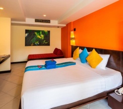 Трёхместный номер Deluxe с балконом и с красивым видом из окна в Tuana Hotels Casa Del Sol
