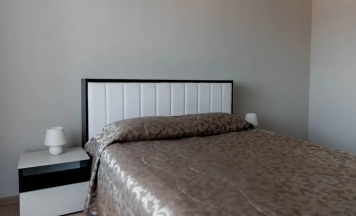 Двухместные апартаменты Premium с балконом двуспальная кровать в Космос