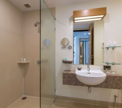Двухместный номер Deluxe двуспальная кровать в Splash Beach Resort