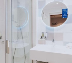 Двухместный номер двуспальная кровать в Hampton by Hilton Warsaw Reduta