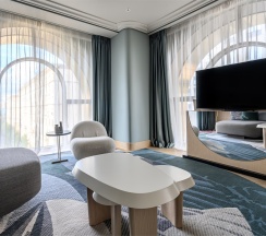 Премьер с 1 спальней, угловой в Enzo by Zont Hotel Group
