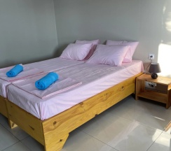 Четырёхместный номер Comfort с балконом в Regan