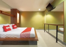 Номер Deluxe в OYO 75382 Chonburi Hotel