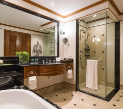 Двухместный номер Guest Ground Floor двуспальная кровать в JW Marriott Phuket Resort & Spa