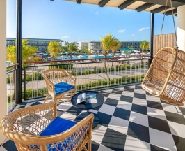Четырёхместный полулюкс с видом на бассейн в Ocean El Faro Resort - All Inclusive