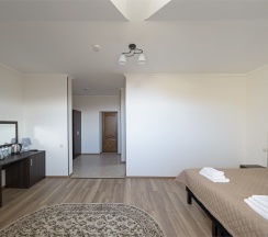 Полулюкс в Лагуна