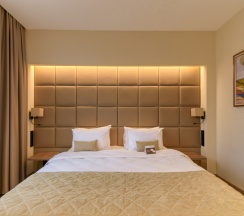 Двухместный номер Superior двуспальная кровать в Hayasa Hotel Yerevan