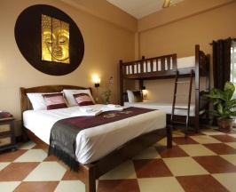 Четырёхместный семейный номер Standard в Guesthouse Liam's Suan Dok Mai