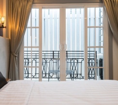 Двухместный номер Standard с балконом двуспальная кровать в White Ivory Bed & Breakfast