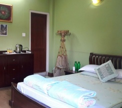 Трёхместный номер Standard в Hotel Lakeway Inn