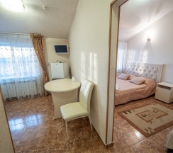 СЕМЕЙНЫЙ 2-х комнатный (4-местный) на 3 этаже. Старый номерной фонд в MaxxRoyal