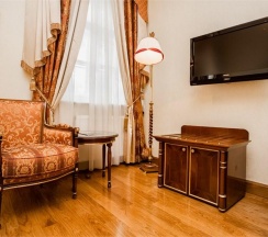 Номер стандарт с 2 односпальными кроватями в Petroff Palace